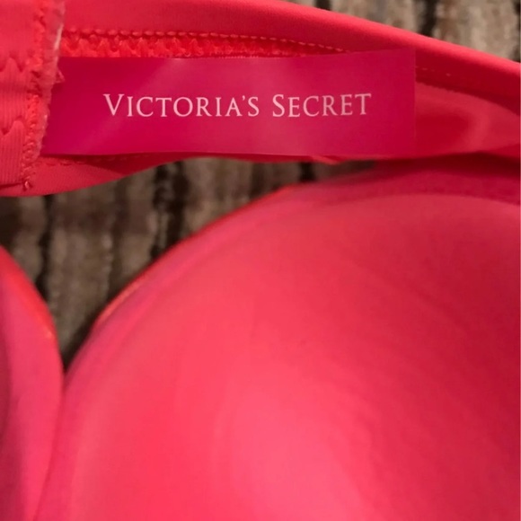 Victoria’s Secret strapless bikini top. 36D - Picture 3 of 4